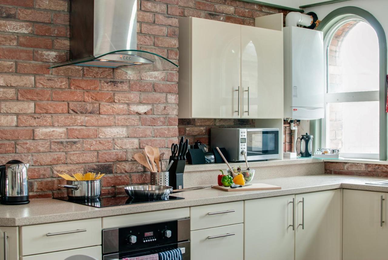 Base Serviced Apartments - Sir Thomas Street Liverpool Zewnętrze zdjęcie